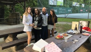 Festeggiando al tennis – Compleanno del coach